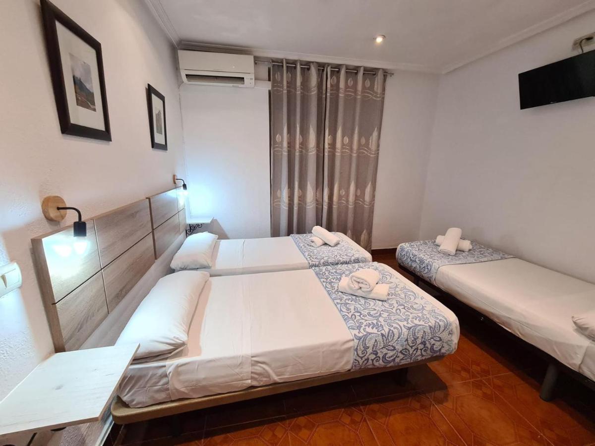Hostal Santa Barbara Мадрид Экстерьер фото
