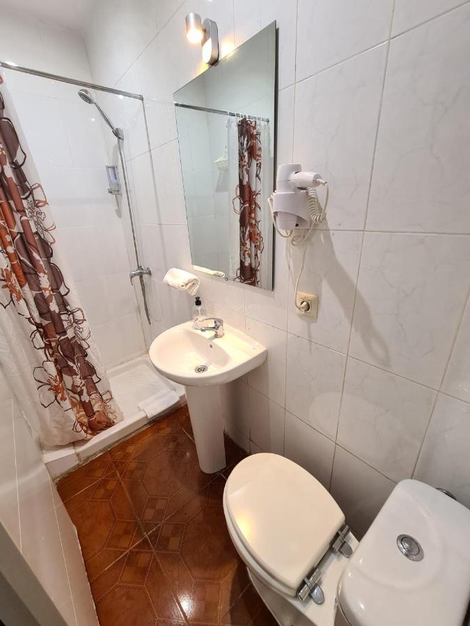 Hostal Santa Barbara Мадрид Экстерьер фото