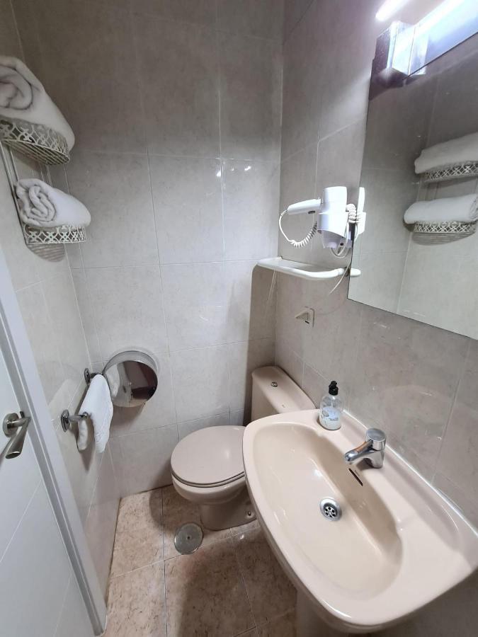 Hostal Santa Barbara Мадрид Экстерьер фото