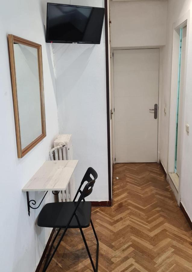 Hostal Santa Barbara Мадрид Экстерьер фото