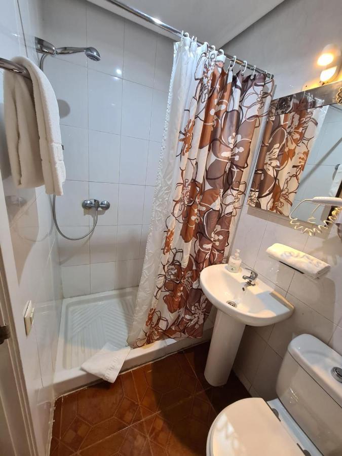Hostal Santa Barbara Мадрид Экстерьер фото